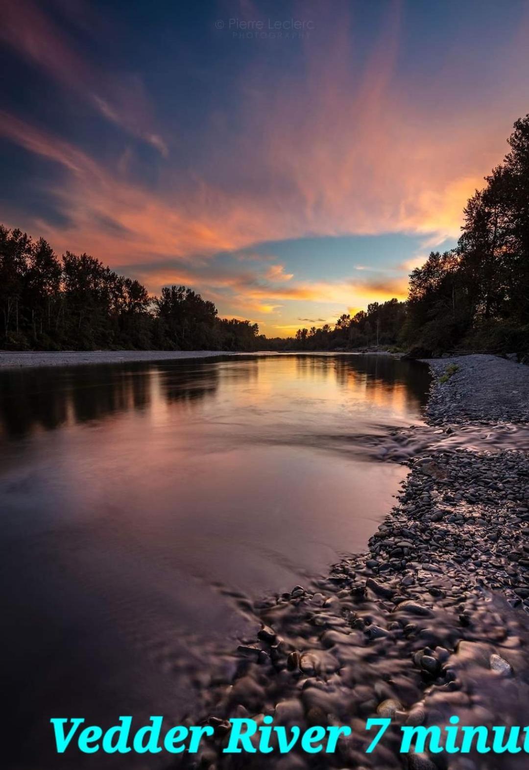 Private 2 Bedrooms Suite Near Hwy 1, Cultus Lake, Heritage Park, Fishing, Coliseum تشيليواك الغرفة الصورة